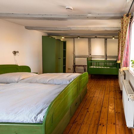 Fachwerkhotel - Ferienhaeuser Vorhof Zur Hoelle クヴェードリンブルク エクステリア 写真