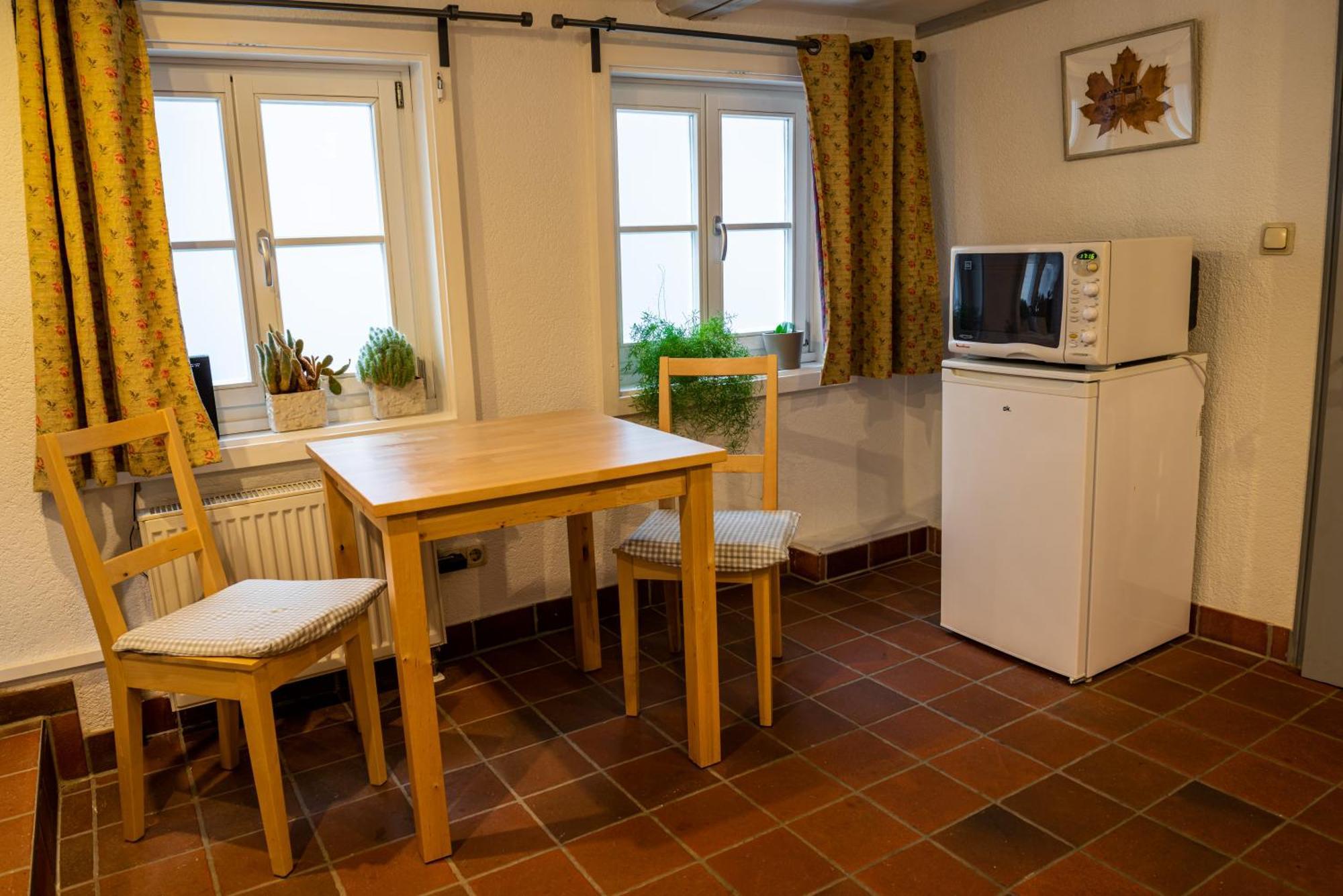 Fachwerkhotel - Ferienhaeuser Vorhof Zur Hoelle クヴェードリンブルク エクステリア 写真