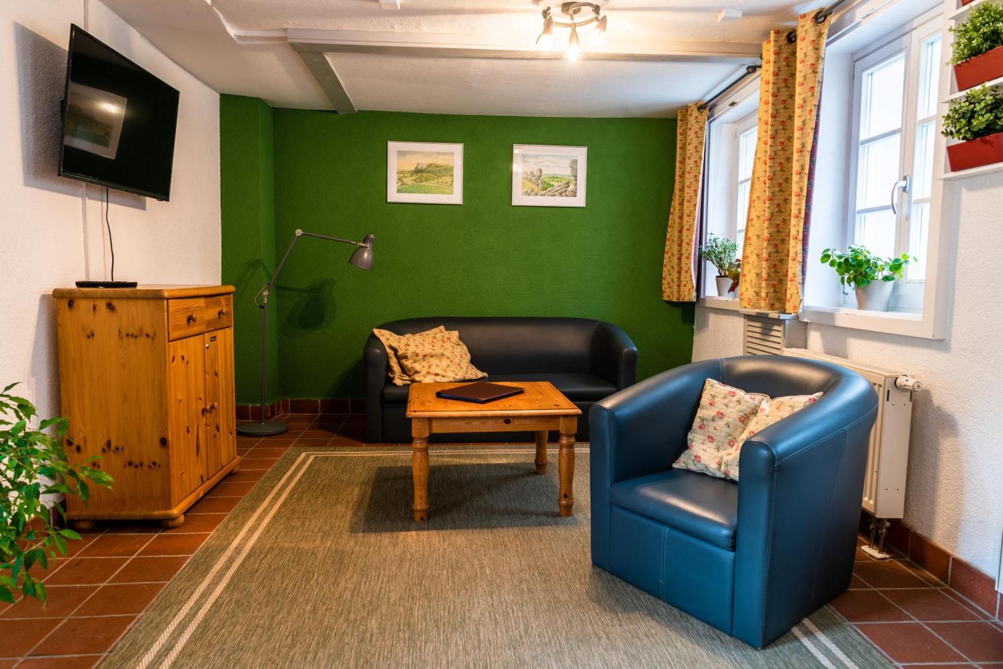 Fachwerkhotel - Ferienhaeuser Vorhof Zur Hoelle クヴェードリンブルク エクステリア 写真