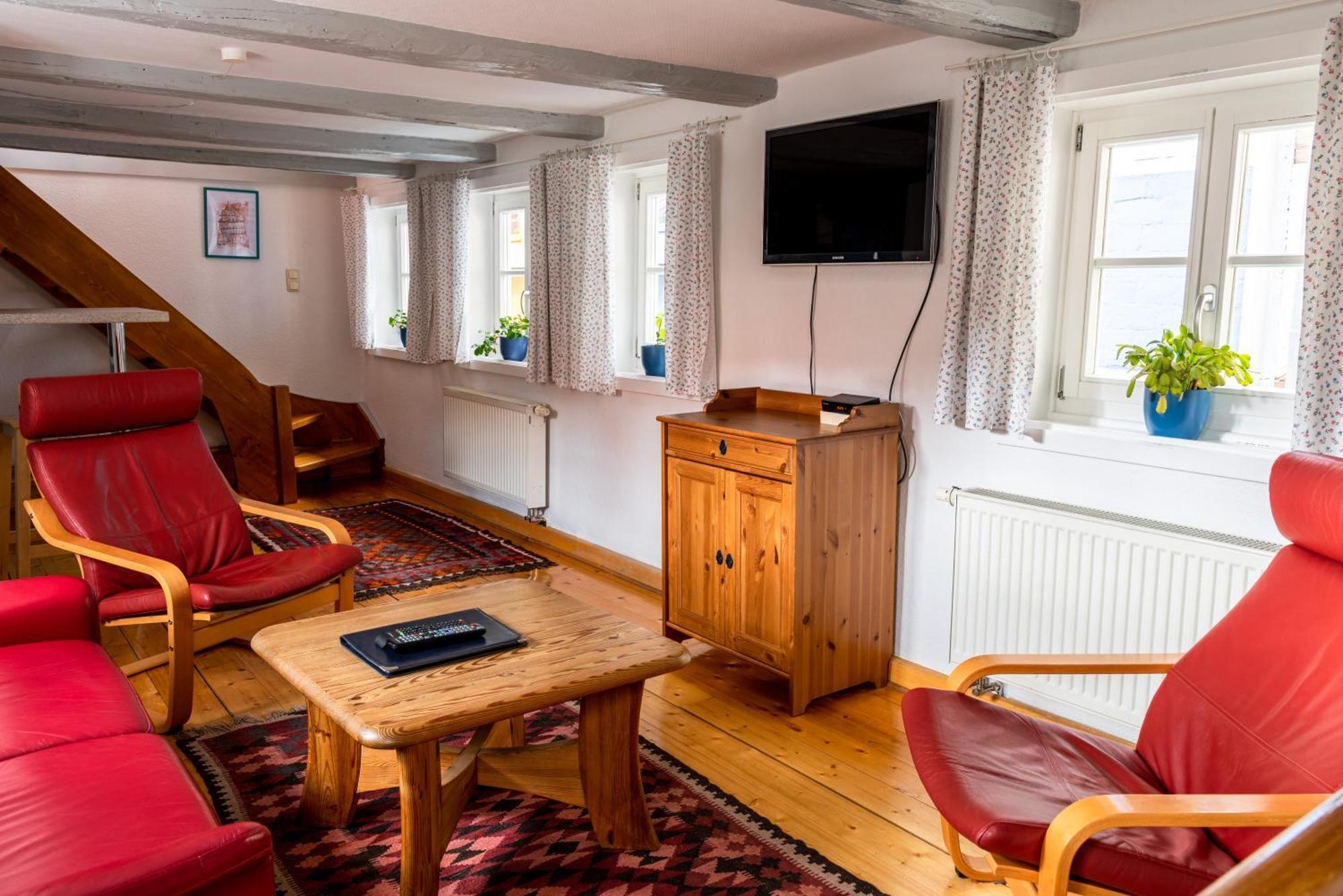 Fachwerkhotel - Ferienhaeuser Vorhof Zur Hoelle クヴェードリンブルク エクステリア 写真