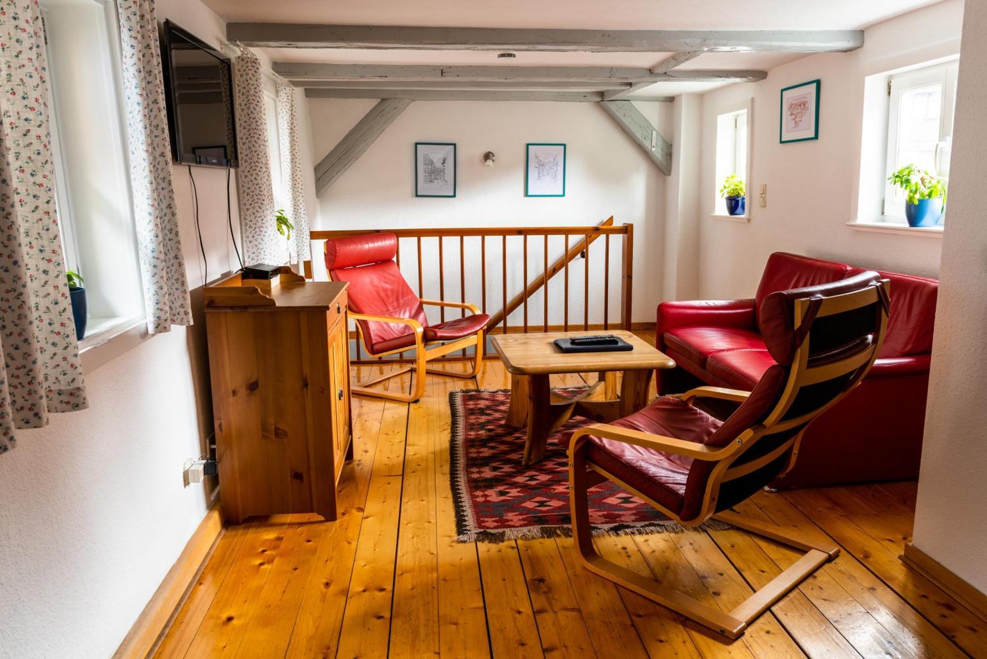 Fachwerkhotel - Ferienhaeuser Vorhof Zur Hoelle クヴェードリンブルク エクステリア 写真