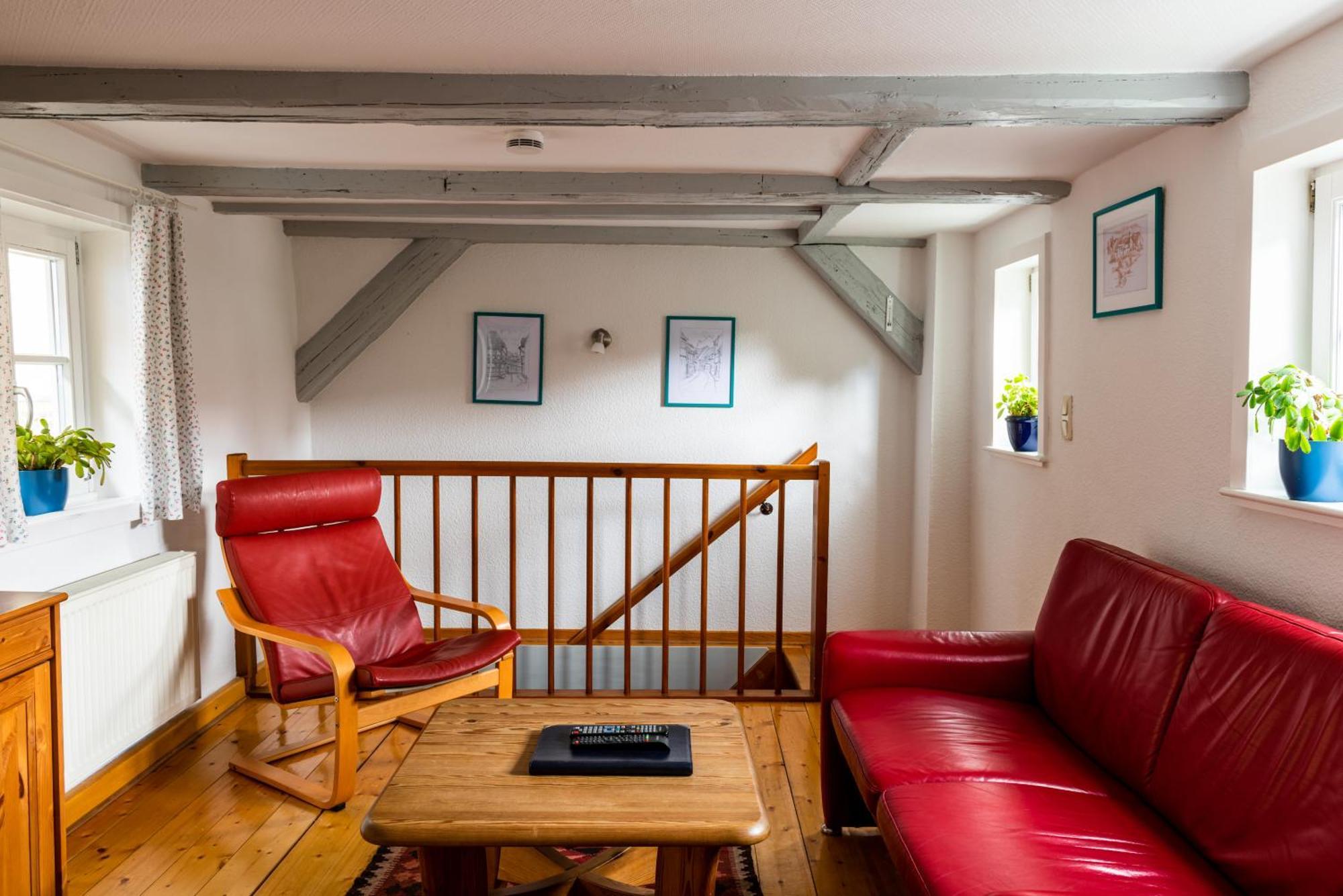 Fachwerkhotel - Ferienhaeuser Vorhof Zur Hoelle クヴェードリンブルク エクステリア 写真