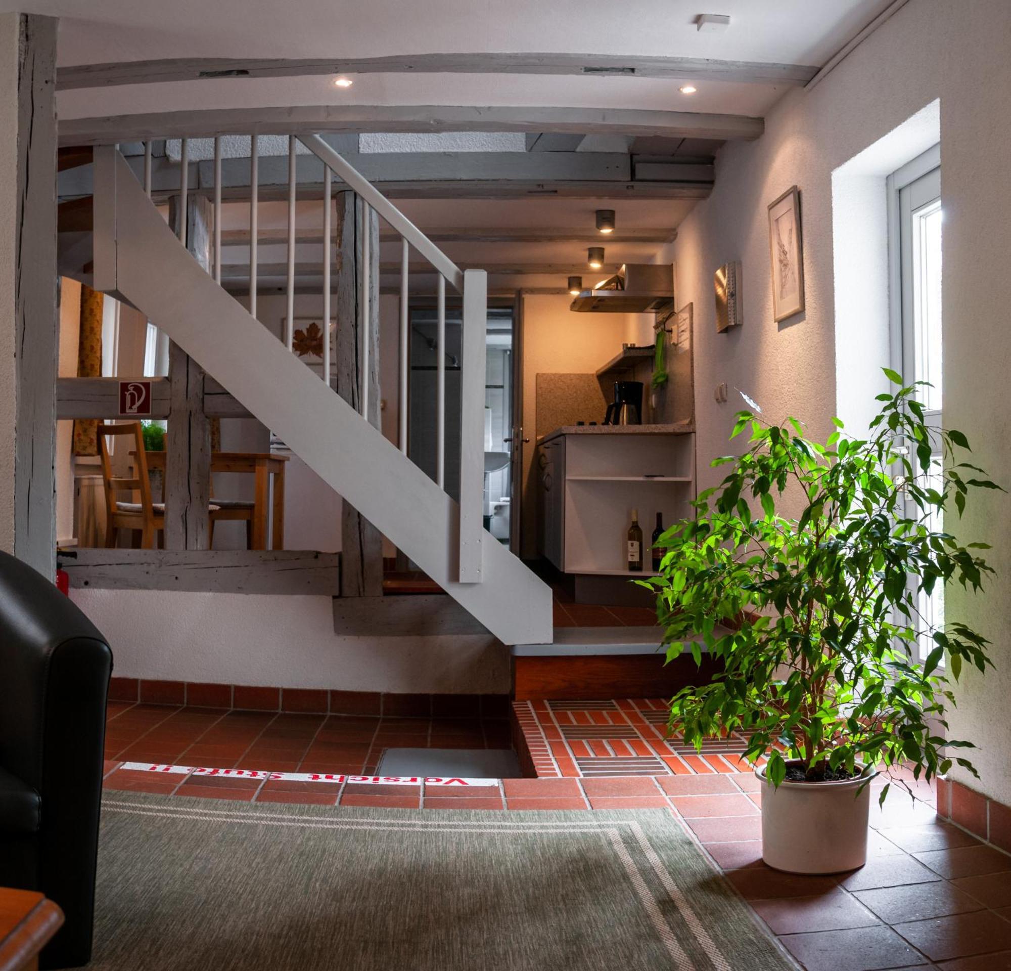 Fachwerkhotel - Ferienhaeuser Vorhof Zur Hoelle クヴェードリンブルク エクステリア 写真