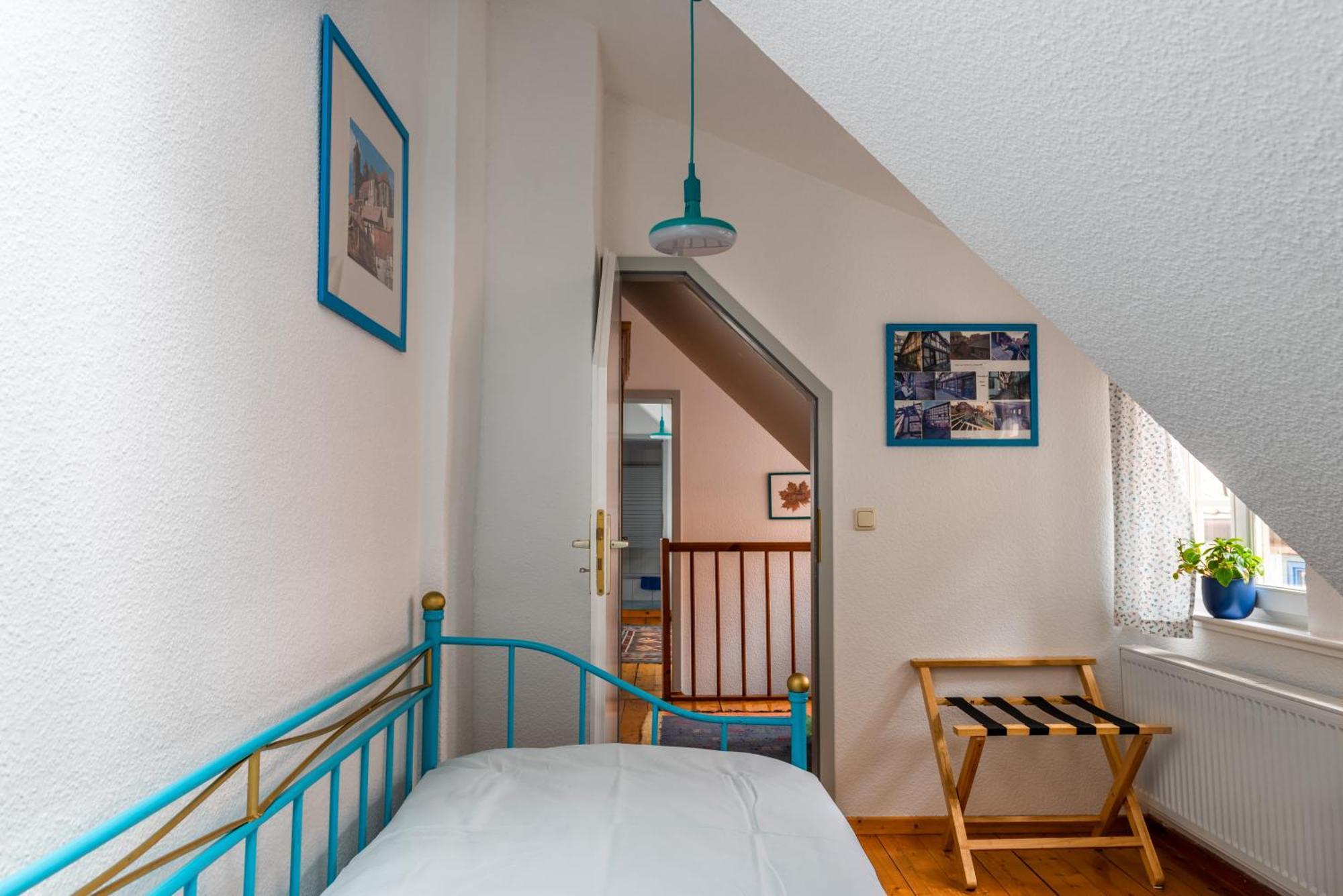 Fachwerkhotel - Ferienhaeuser Vorhof Zur Hoelle クヴェードリンブルク エクステリア 写真