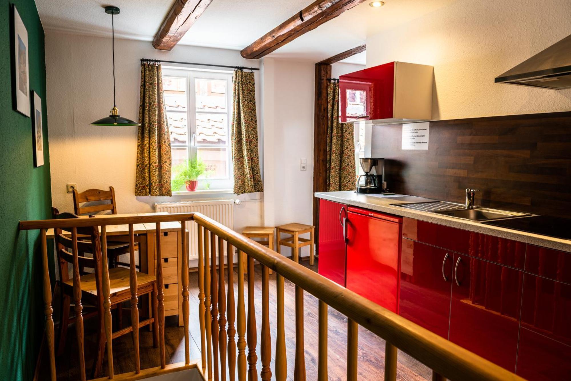 Fachwerkhotel - Ferienhaeuser Vorhof Zur Hoelle クヴェードリンブルク エクステリア 写真