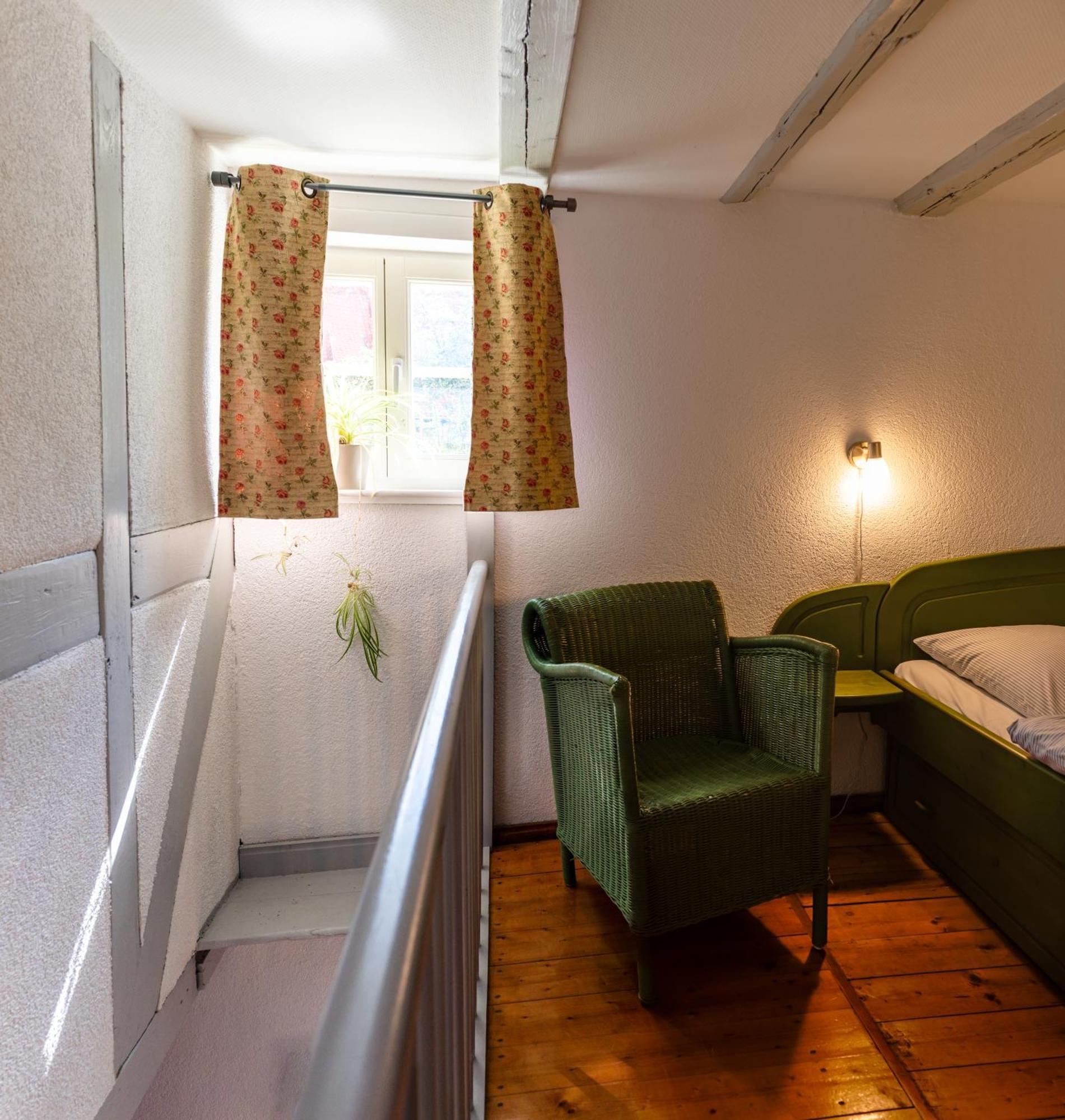 Fachwerkhotel - Ferienhaeuser Vorhof Zur Hoelle クヴェードリンブルク エクステリア 写真