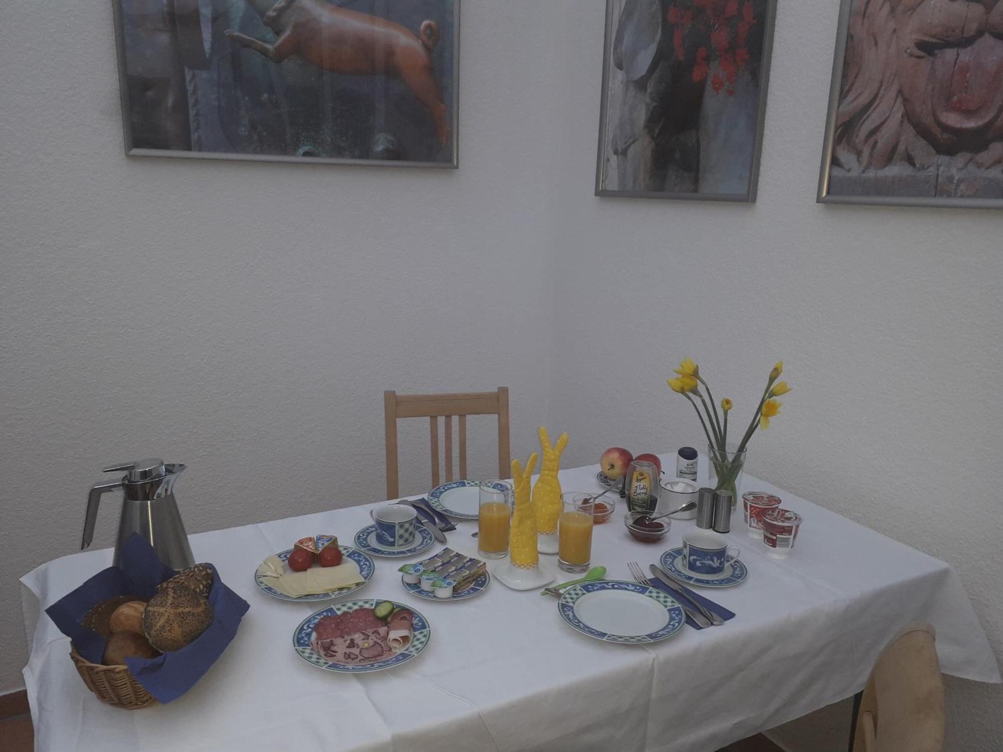 Fachwerkhotel - Ferienhaeuser Vorhof Zur Hoelle クヴェードリンブルク エクステリア 写真